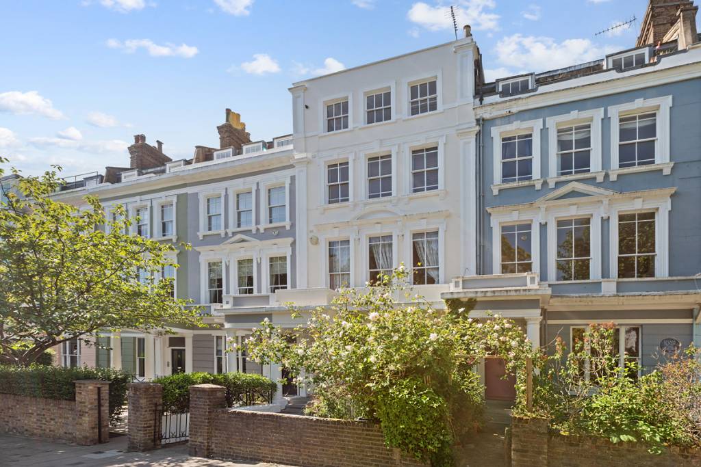 Chalcot Square flat -  Image 1